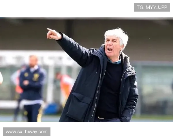 加斯佩里尼含泪告别新闻发布会